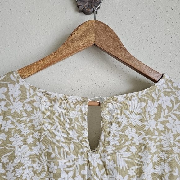 Bohemian floral tan and white bell sleeve a- line midi dress nwt - Picture 7 of 9